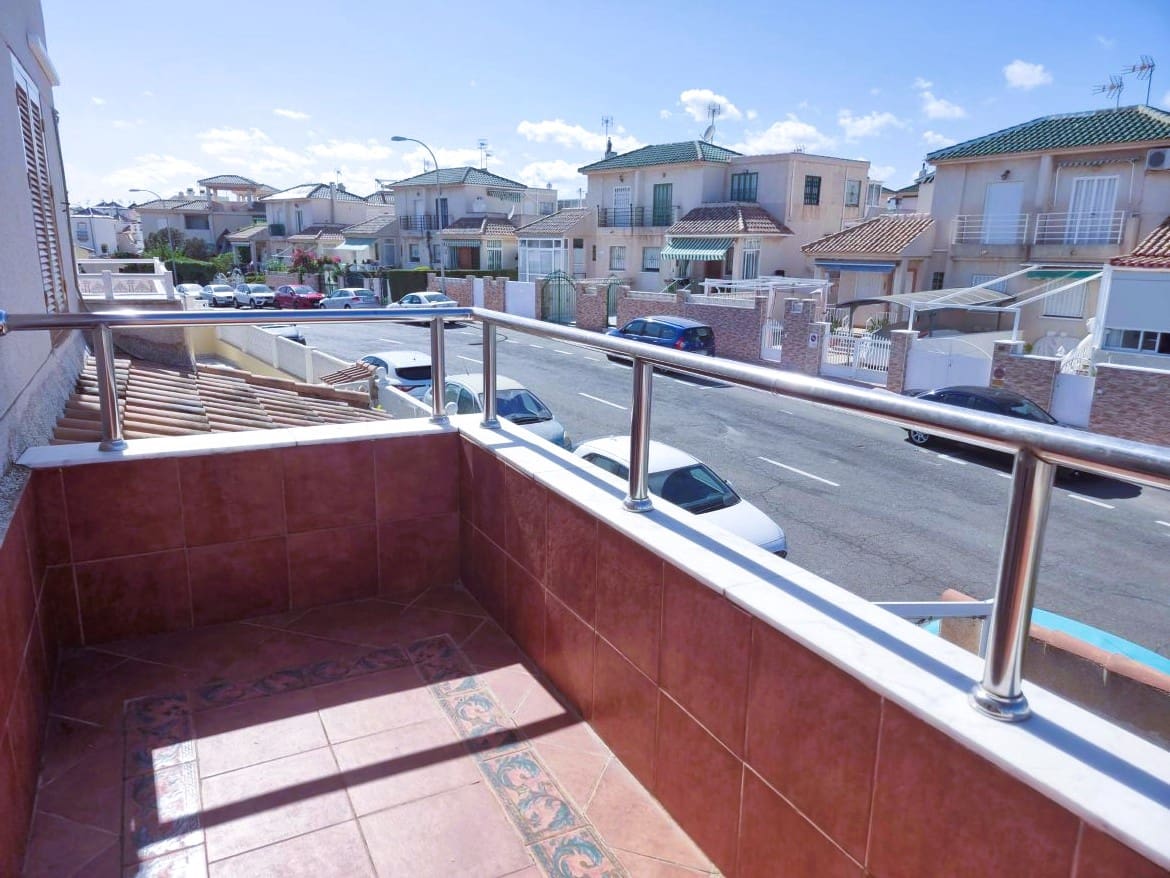 3 sovrum Hus till salu i Torrevieja med pool - 169 000 € (Ref: 9301549)