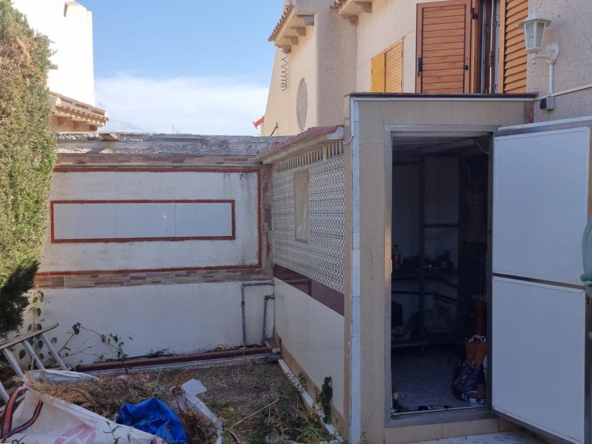 3 sovrum Hus till salu i Torrevieja med pool - 169 000 € (Ref: 9301549)