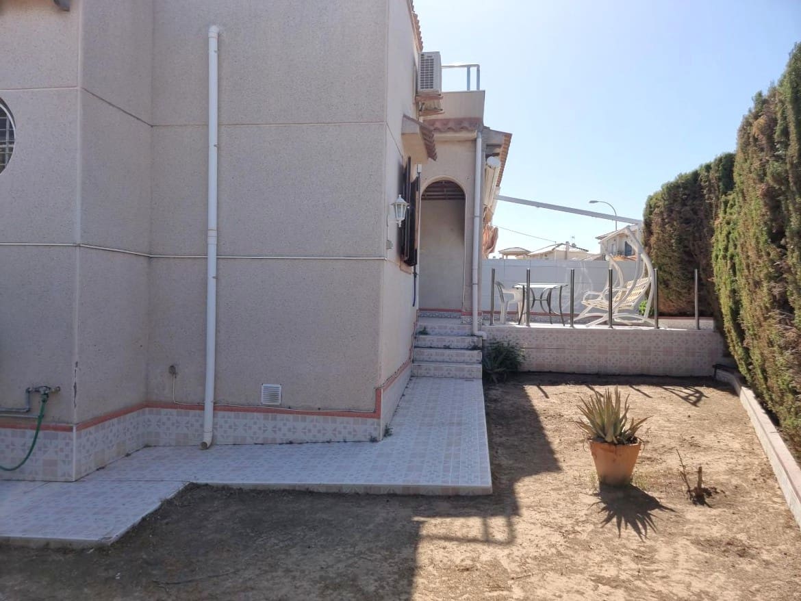 3 sovrum Hus till salu i Torrevieja med pool - 169 000 € (Ref: 9301549)