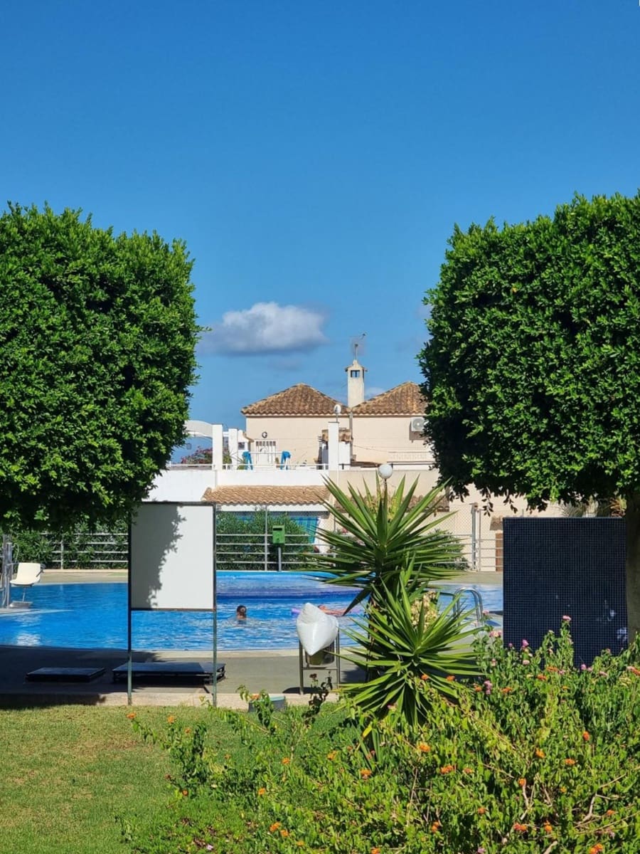 3 sovrum Hus till salu i Torrevieja med pool - 169 000 € (Ref: 9301549)