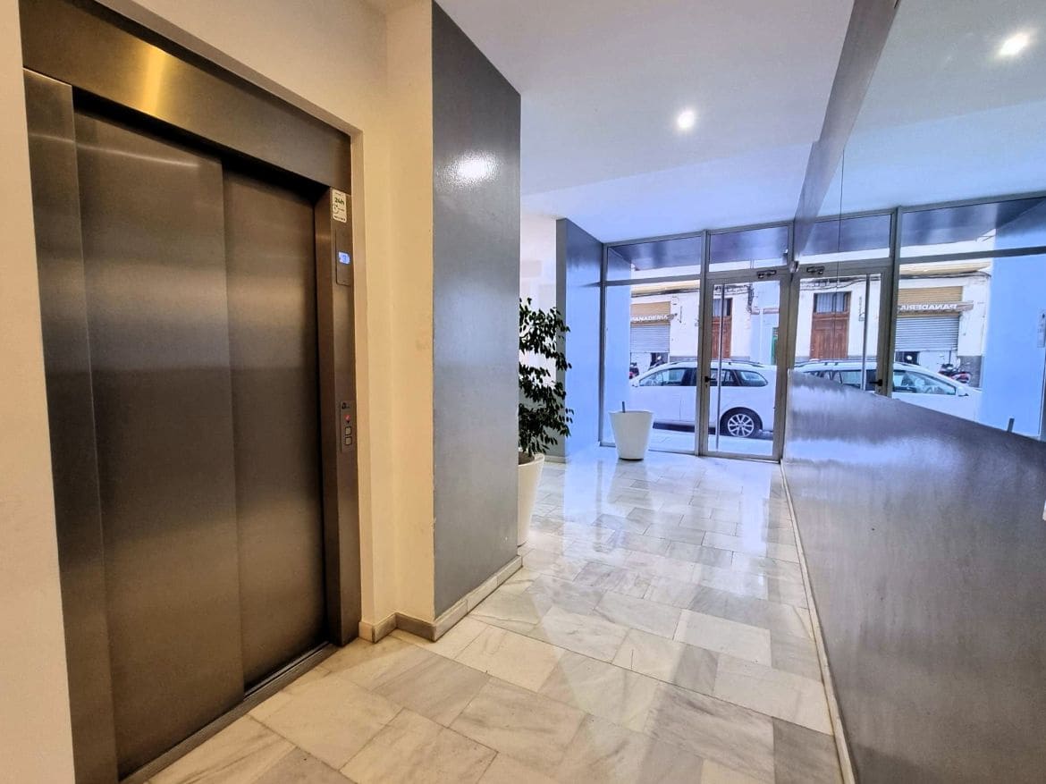 Apartamento de 3 habitaciones en Alicante / Alacant ciudad en venta - 389.000 € (Ref: 9341835)
