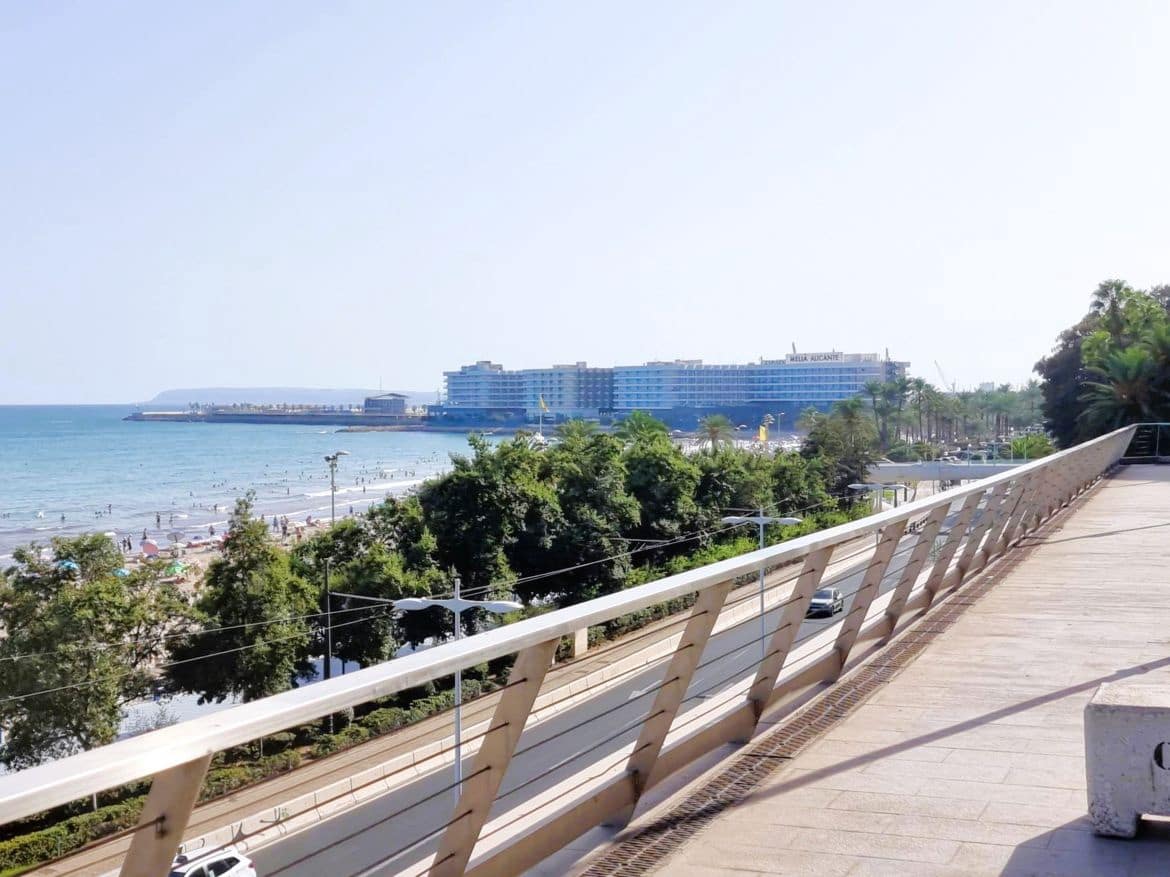 Apartamento de 3 habitaciones en Alicante / Alacant ciudad en venta - 389.000 € (Ref: 9341835)