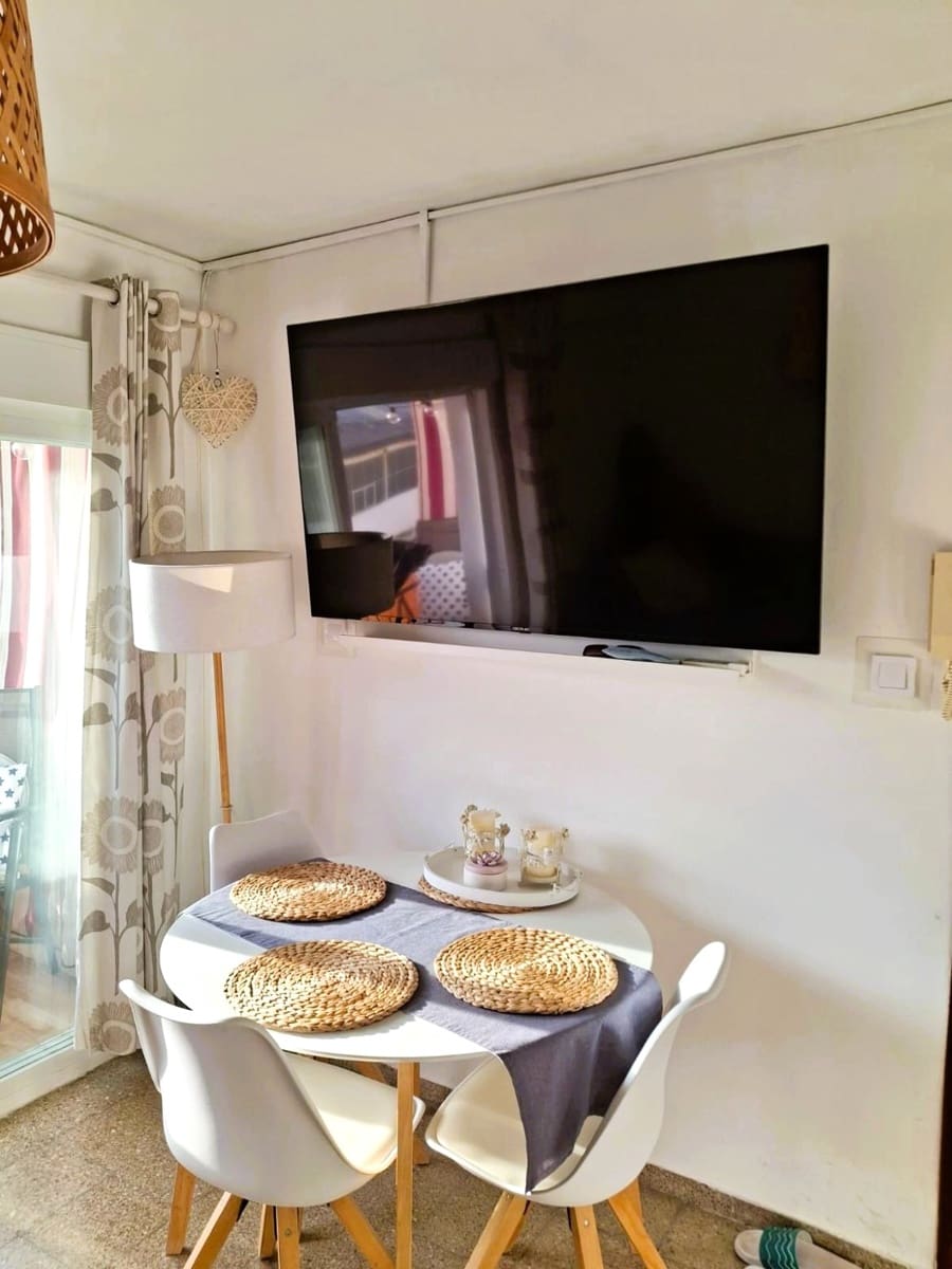 3 bedroom Apartment for sale in La Villajoyosa / Vila Joiosa - € 119,000 (Ref: 9384899)