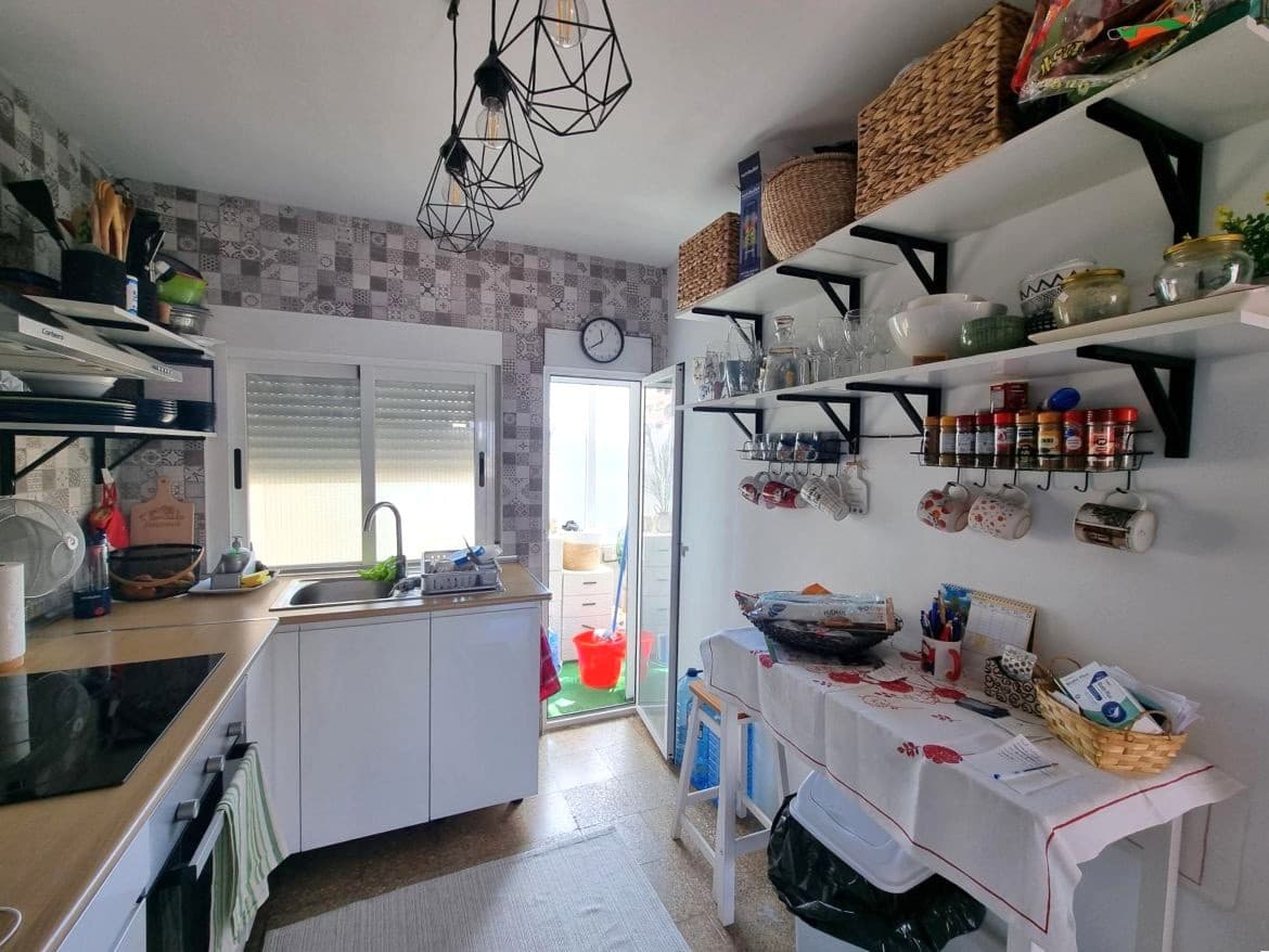 3 bedroom Apartment for sale in La Villajoyosa / Vila Joiosa - € 119,000 (Ref: 9384899)