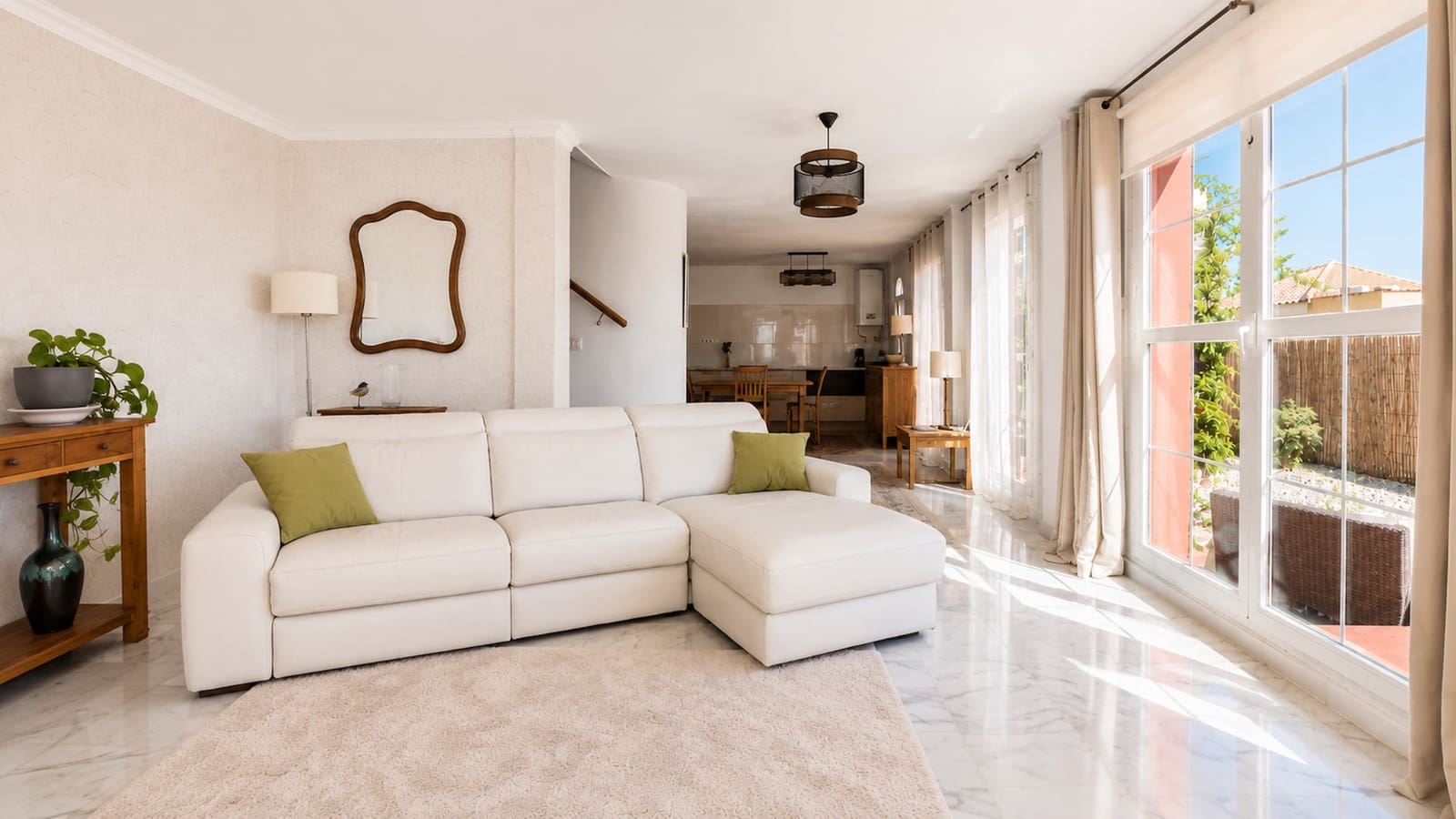 2 sypialnia Apartament na sprzedaż w La Duquesa / Puerto de la Duquesa z basenem garażem - 330 000 € (Ref: 10011134)
