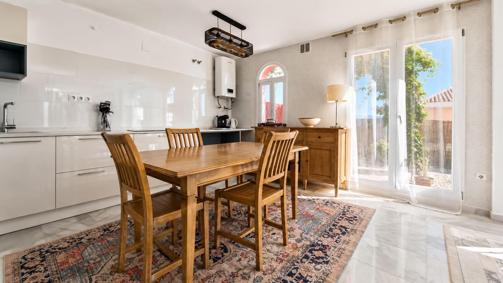 2 sypialnia Apartament na sprzedaż w La Duquesa / Puerto de la Duquesa z basenem garażem - 330 000 € (Ref: 10011134)