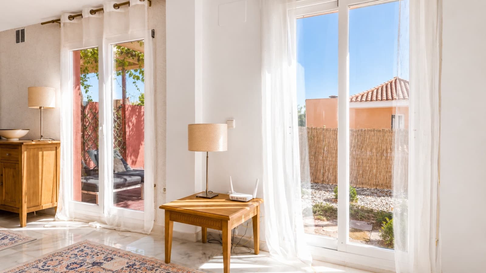 2 sypialnia Apartament na sprzedaż w La Duquesa / Puerto de la Duquesa z basenem garażem - 330 000 € (Ref: 10011134)