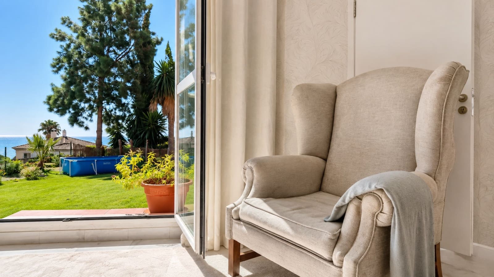 2 sypialnia Apartament na sprzedaż w La Duquesa / Puerto de la Duquesa z basenem garażem - 330 000 € (Ref: 10011134)