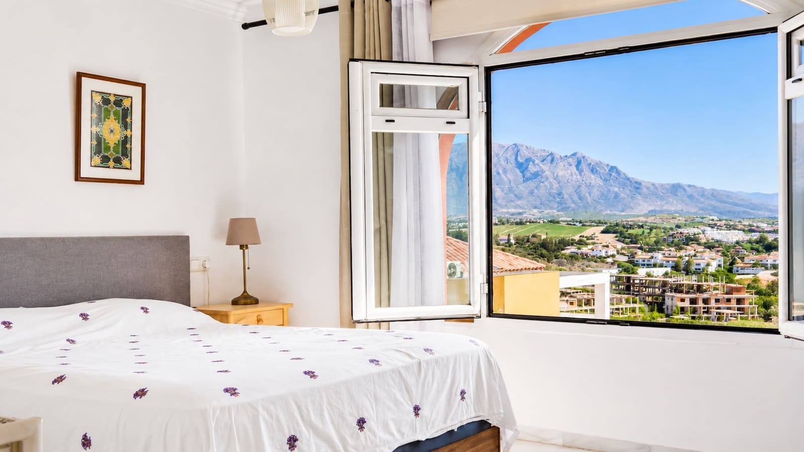 2 sypialnia Apartament na sprzedaż w La Duquesa / Puerto de la Duquesa z basenem garażem - 330 000 € (Ref: 10011134)