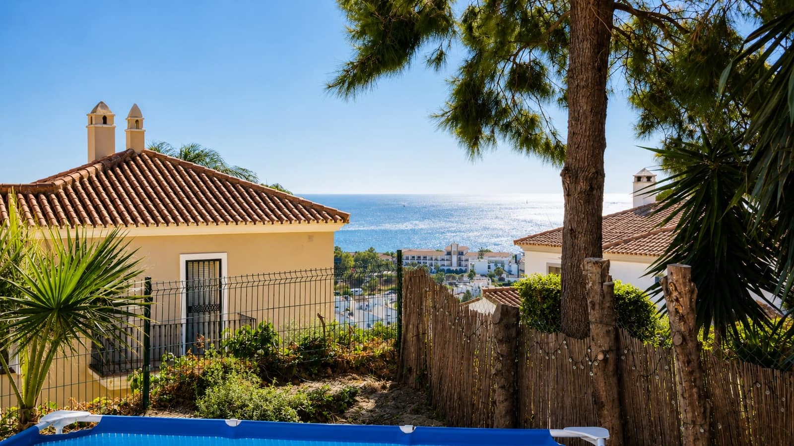 2 sypialnia Apartament na sprzedaż w La Duquesa / Puerto de la Duquesa z basenem garażem - 330 000 € (Ref: 10011134)