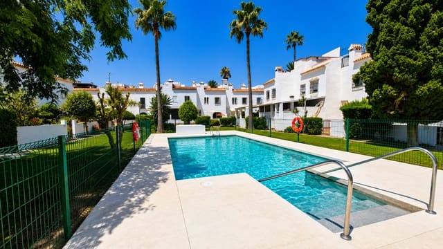 Casa de 3 habitaciones en Marina de Casares, Casares en venta con piscina - 430.000 € (Ref: 10017238)