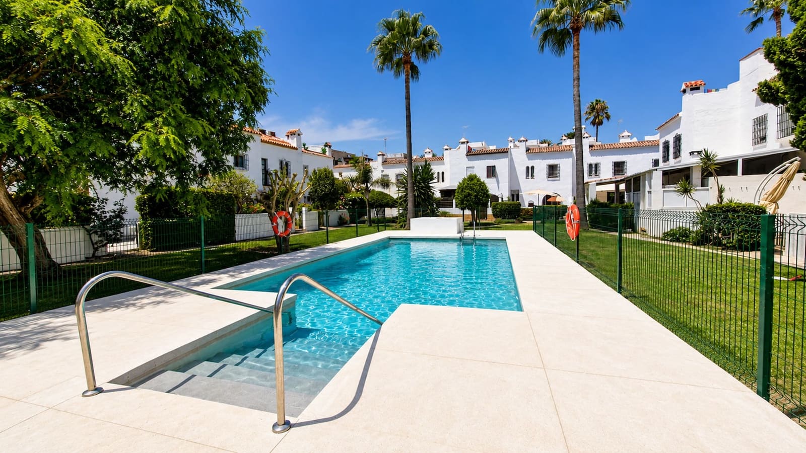 Casa de 3 habitaciones en Casares en venta con piscina - 430.000 € (Ref: 10017238)