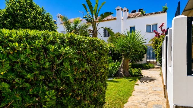 Casa de 3 habitaciones en Marina de Casares, Casares en venta con piscina - 430.000 € (Ref: 10017238)