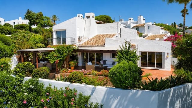 3 quarto Moradia para venda em Bahia de Casares, Casares com piscina - 680 000 € (Ref: 10023733)