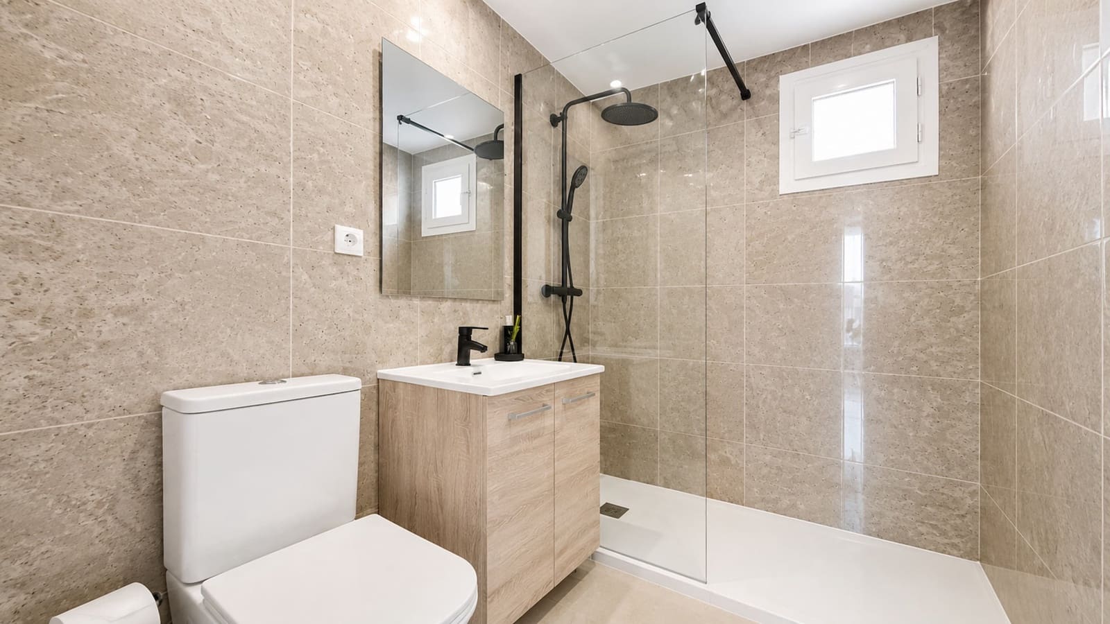 1 soverom Leilighet til salgs i San Luis de Sabinillas med svømmebasseng - € 220 000 (Ref: 10025275)