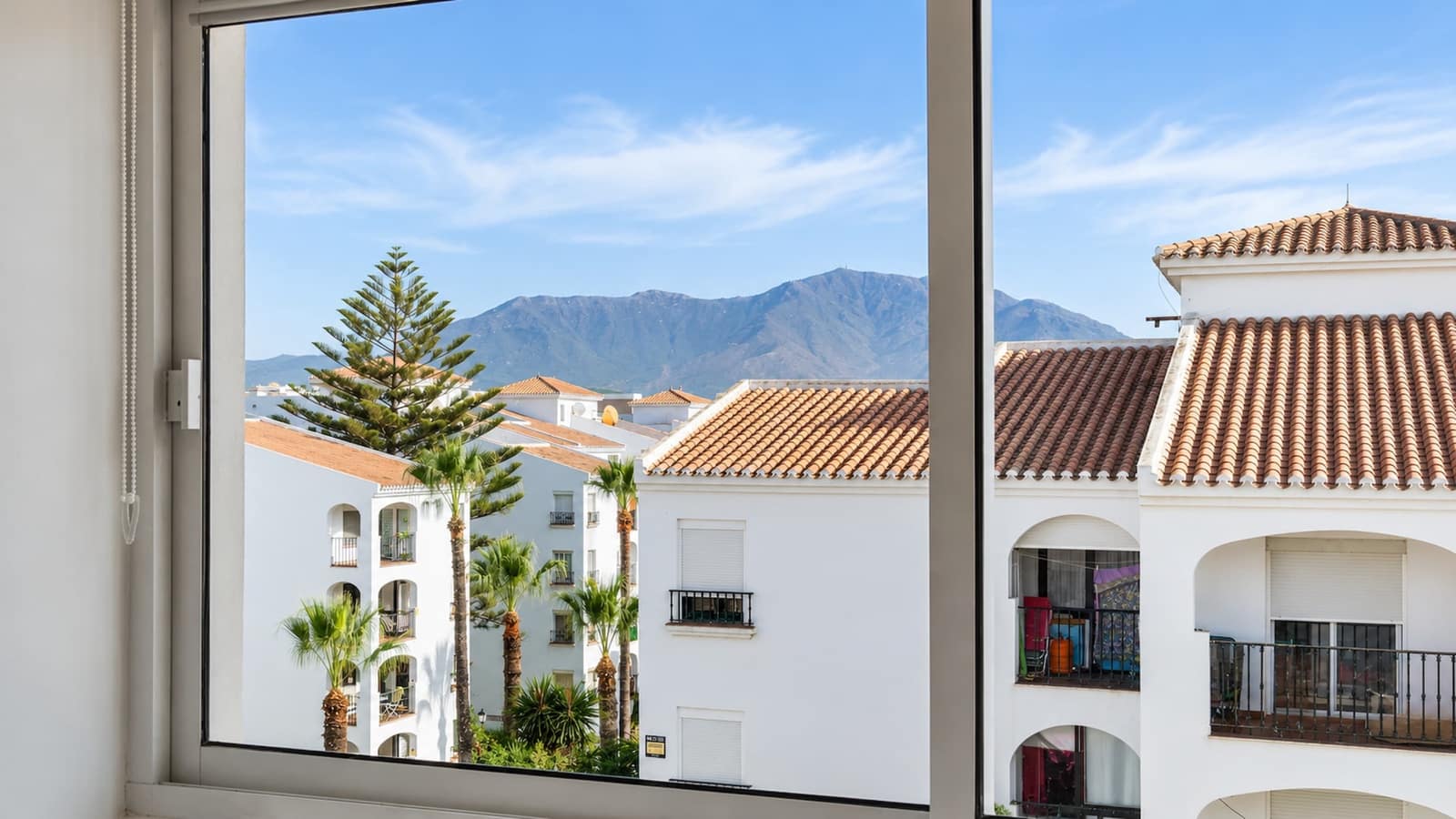 1 soverom Leilighet til salgs i San Luis de Sabinillas med svømmebasseng - € 220 000 (Ref: 10025275)