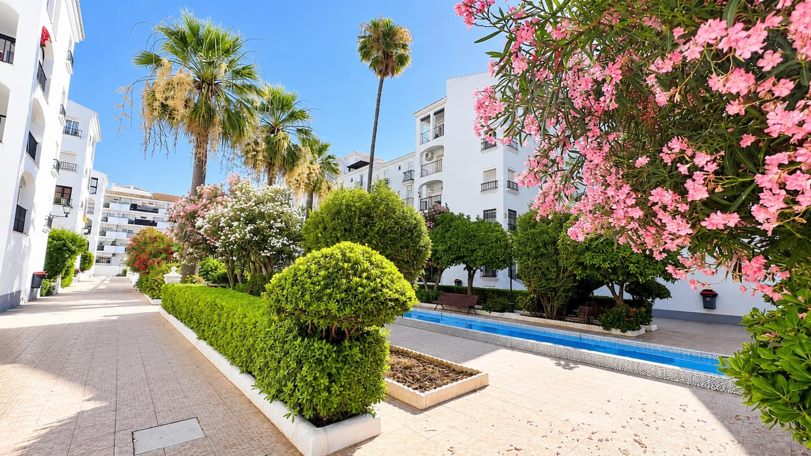 1 soverom Leilighet til salgs i San Luis de Sabinillas med svømmebasseng - € 220 000 (Ref: 10025275)