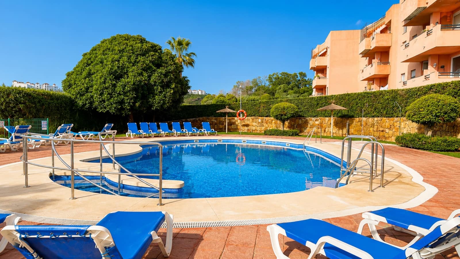 2 bedroom Apartment for sale in Manilva with pool garage - € 227,000 (Ref: 10044706)