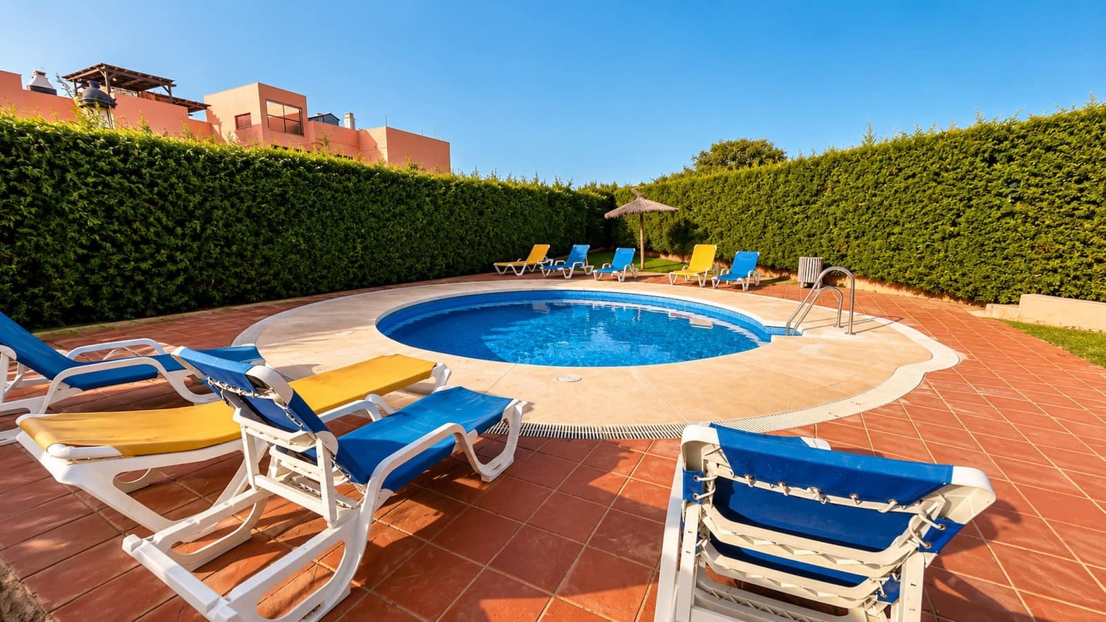 2 bedroom Apartment for sale in Manilva with pool garage - € 227,000 (Ref: 10044706)