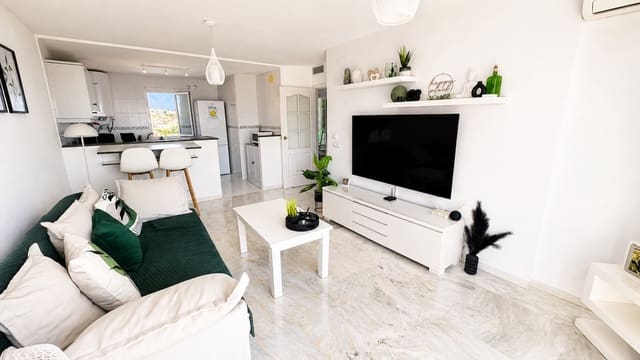 1 soverom Penthouse til salgs i Manilva med svømmebasseng garasje - € 240 000 (Ref: 10048922)