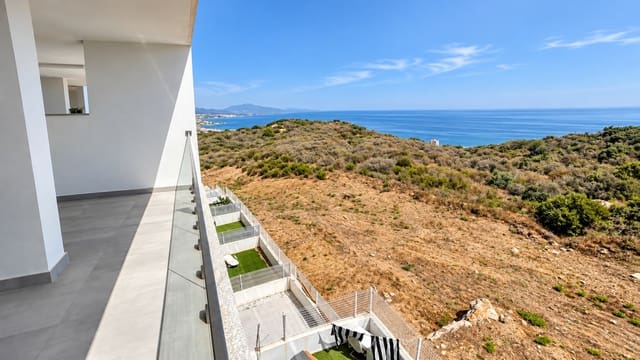 2 Zimmer Apartment zu verkaufen in La Duquesa / Puerto de la Duquesa, Manilva mit Pool Garage - 345.000 € (Ref: 10067335)
