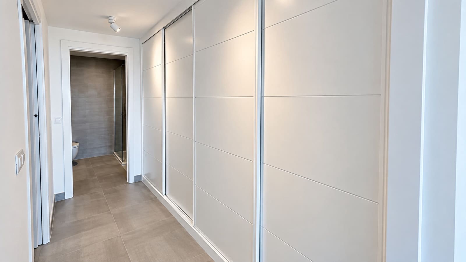 2 Zimmer Apartment zu verkaufen in La Duquesa / Puerto de la Duquesa mit Pool Garage - 345.000 € (Ref: 10067335)