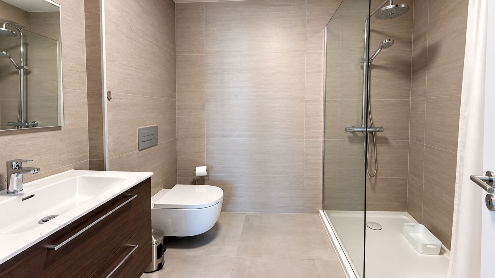 2 Zimmer Apartment zu verkaufen in La Duquesa / Puerto de la Duquesa mit Pool Garage - 345.000 € (Ref: 10067335)