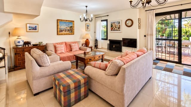 3 camera da letto Villetta Bifamiliare in vendita in Marina de Casares, Casares con piscina - 450.000 € (Rif: 10080595)