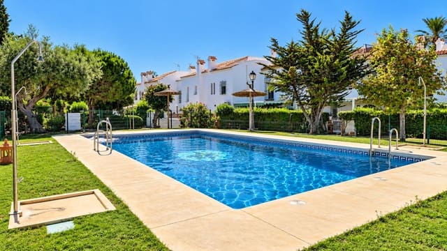 3 camera da letto Villetta Bifamiliare in vendita in Marina de Casares, Casares con piscina - 450.000 € (Rif: 10080595)