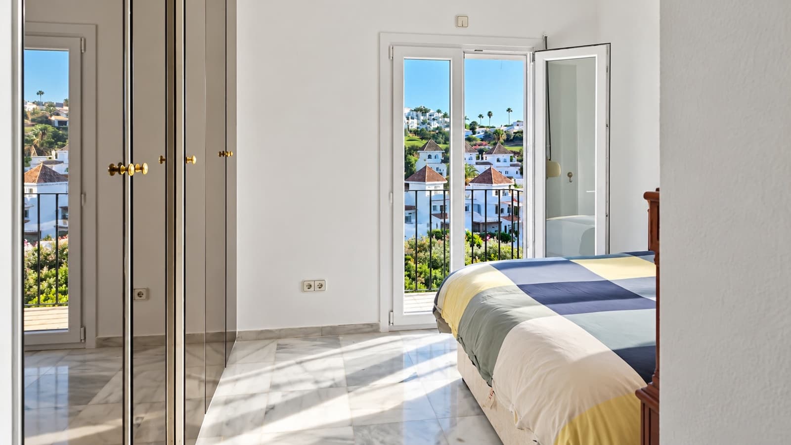 2 camera da letto Attico in vendita in Manilva con piscina garage - 260.000 € (Rif: 10094347)