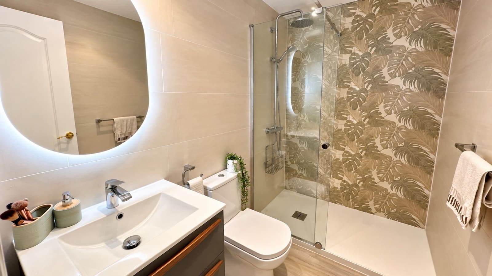 2 bedroom Penthouse for sale in Manilva with pool garage - € 320,000 (Ref: 10164790)