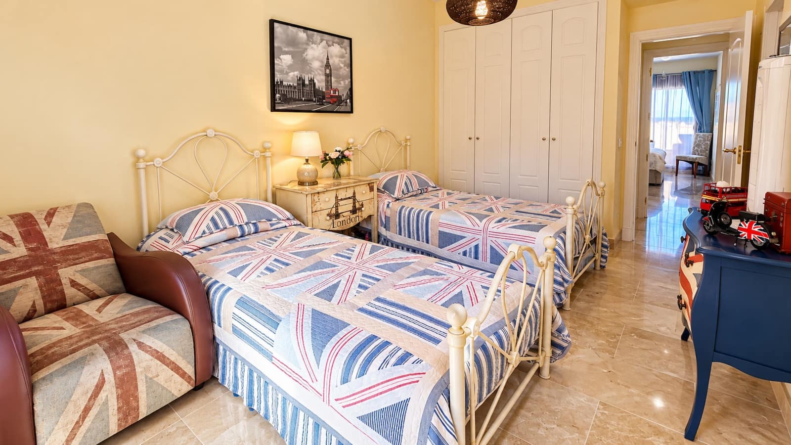 2 bedroom Penthouse for sale in Manilva with pool garage - € 320,000 (Ref: 10164790)