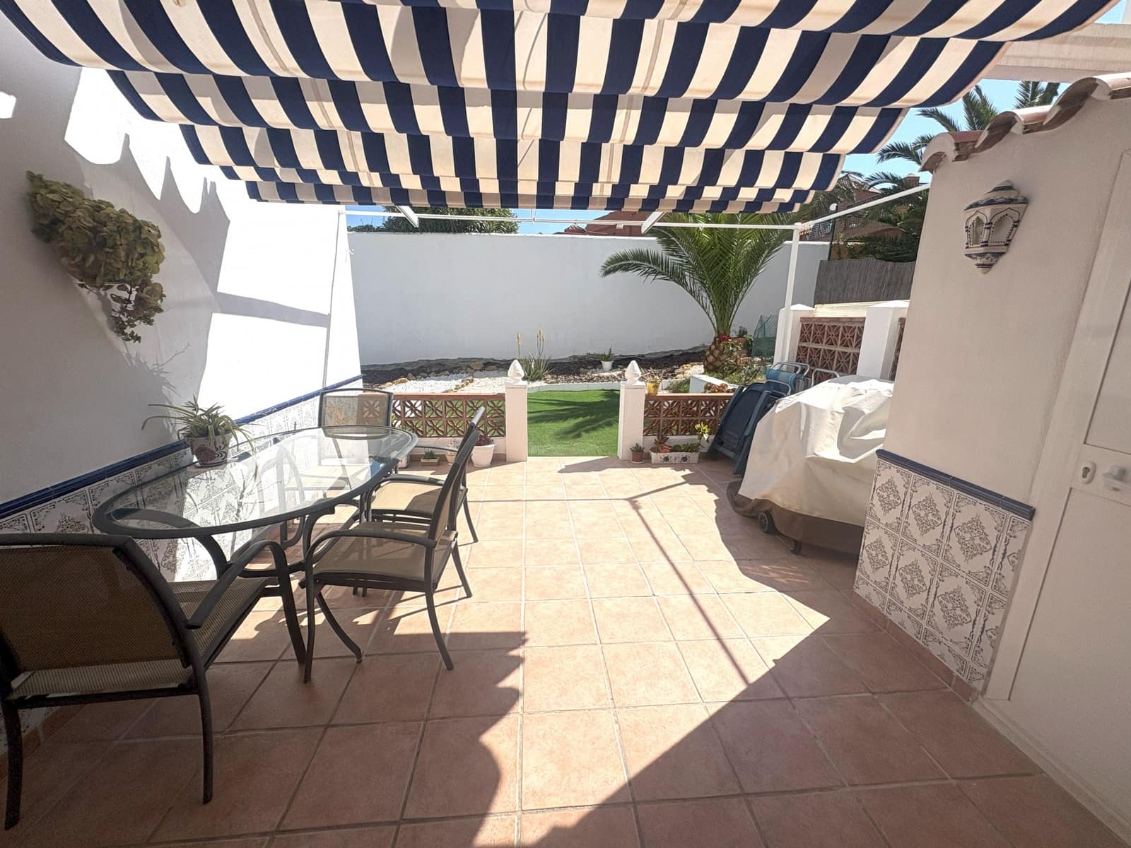 1 soveværelse Lejlighed til salg i Manilva med swimmingpool - € 213.000 (Ref: 9049796)