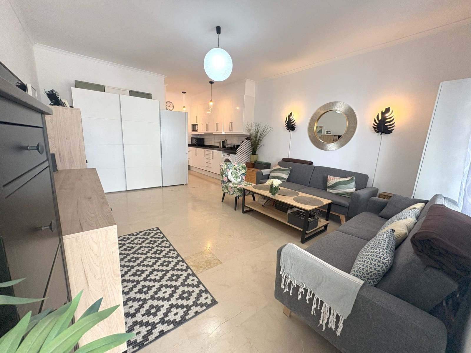 1 soveværelse Lejlighed til salg i Manilva med swimmingpool - € 213.000 (Ref: 9049796)