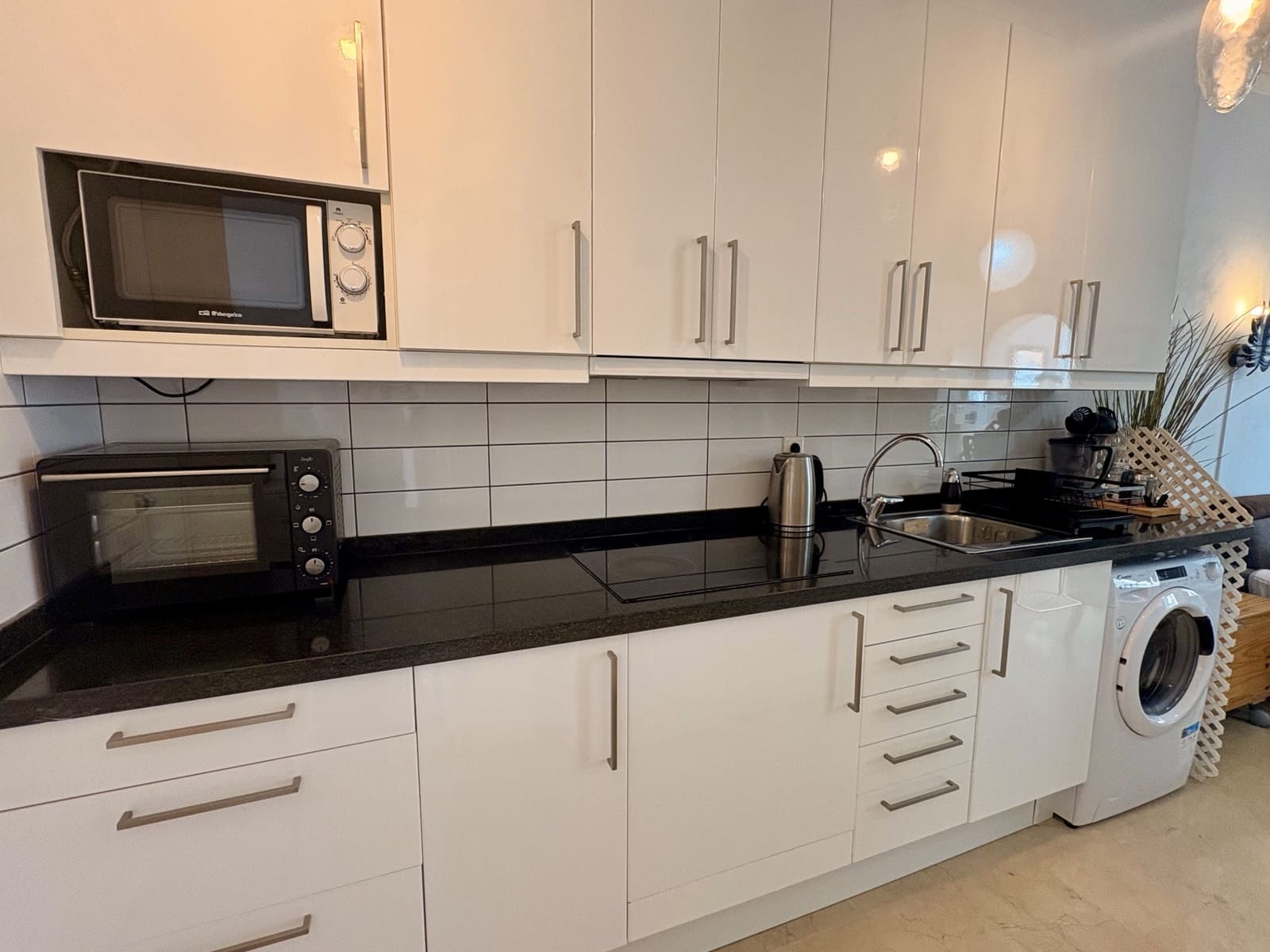 1 soveværelse Lejlighed til salg i Manilva med swimmingpool - € 213.000 (Ref: 9049796)