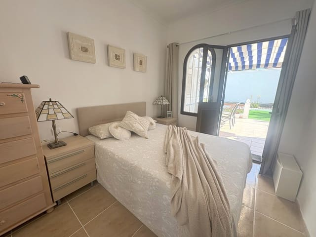 1 soveværelse Lejlighed til salg i Manilva med swimmingpool - € 213.000 (Ref: 9049796)