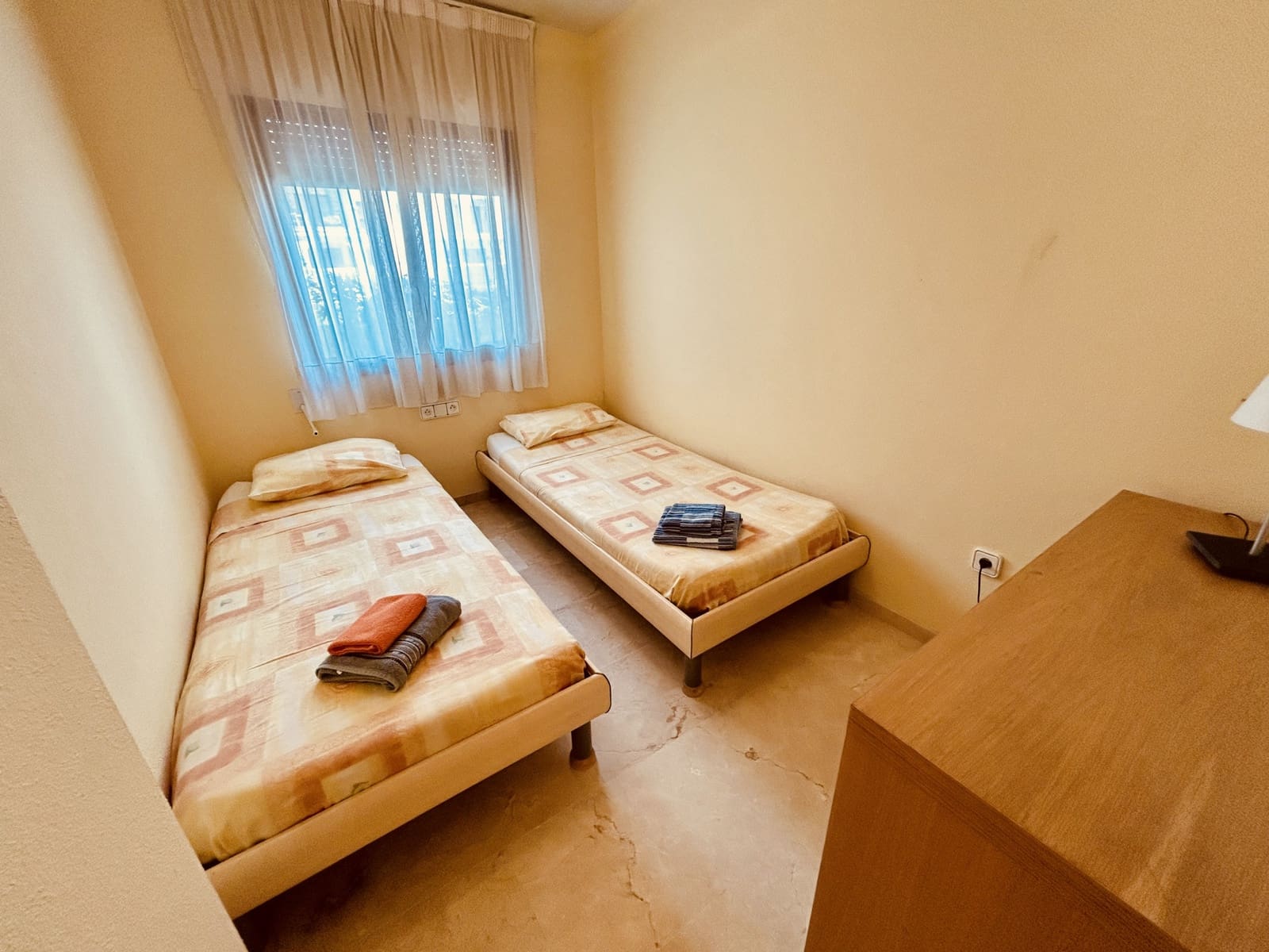 3 sypialnia Apartament na sprzedaż w Manilva z basenem garażem - 365 000 € (Ref: 9057444)