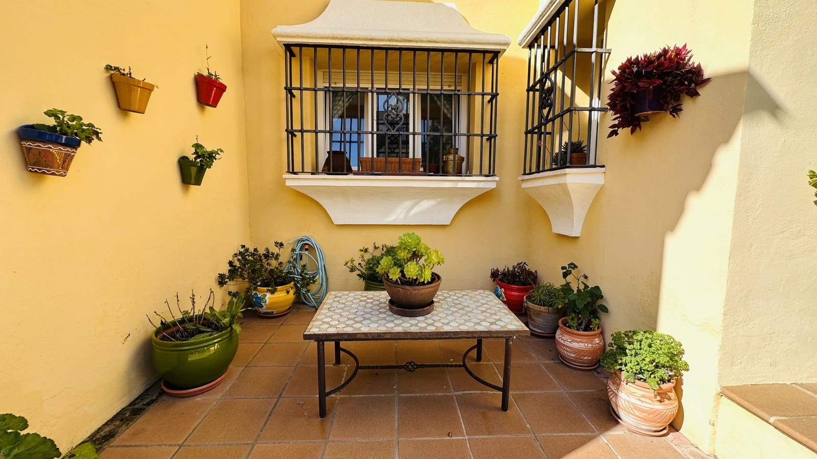 3 bedroom Villa for sale in Manilva with pool - € 960,000 (Ref: 9057448)