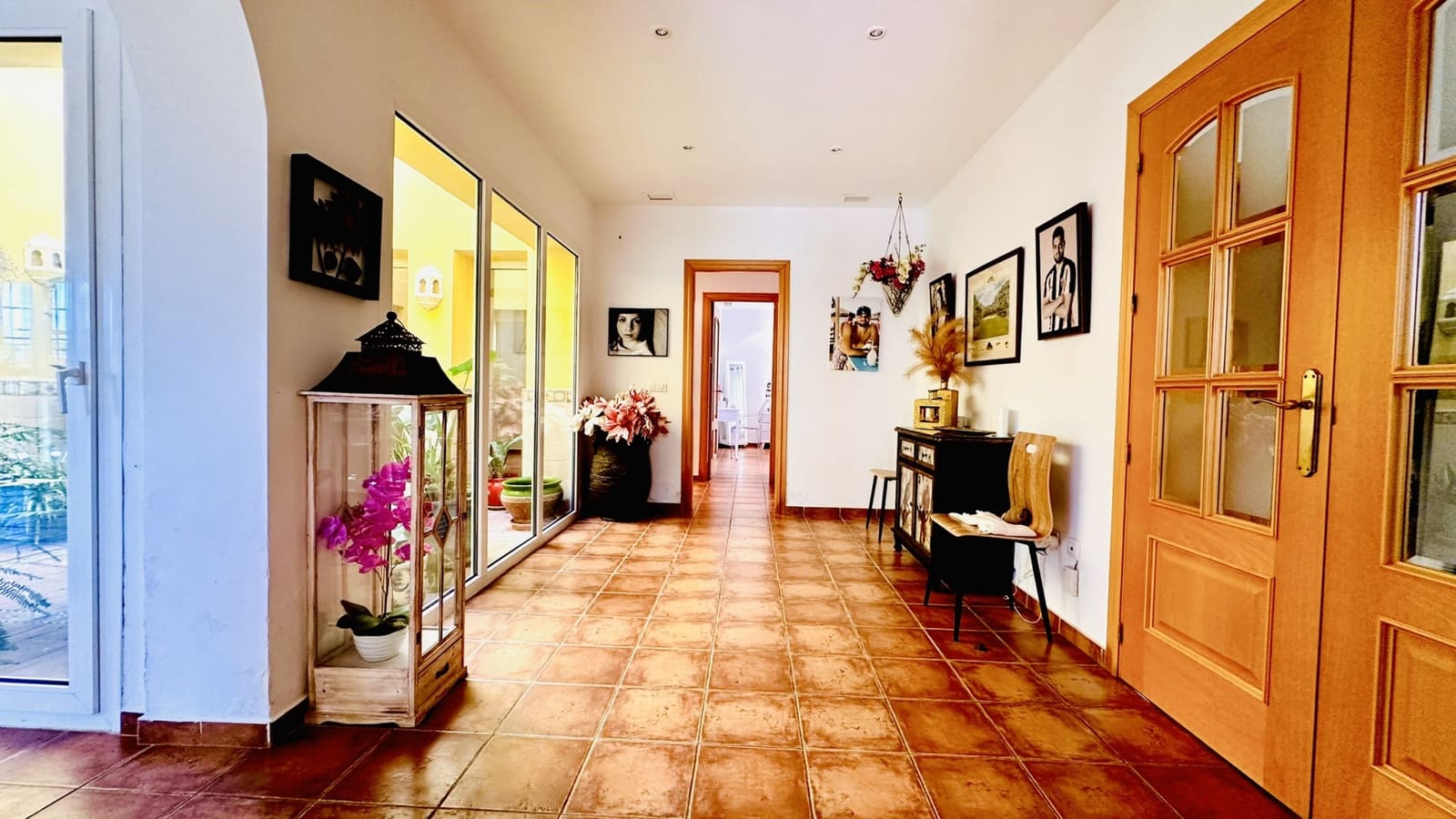 3 bedroom Villa for sale in Manilva with pool - € 960,000 (Ref: 9057448)