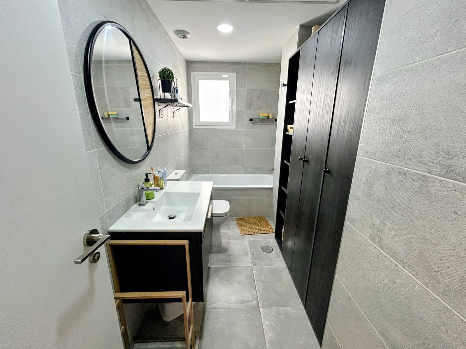 3 bedroom Apartment for sale in Estepona with pool garage - € 420,000 (Ref: 9193682)