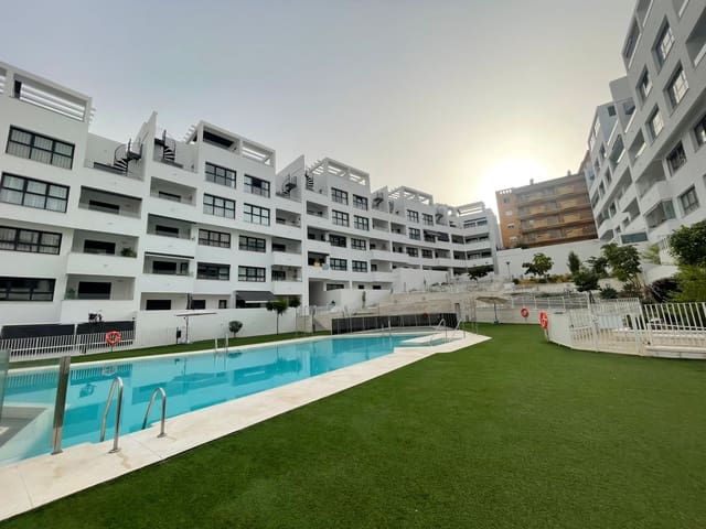3 sypialnia Apartament na sprzedaż w Estepona z basenem garażem - 420 000 € (Ref: 9193682)