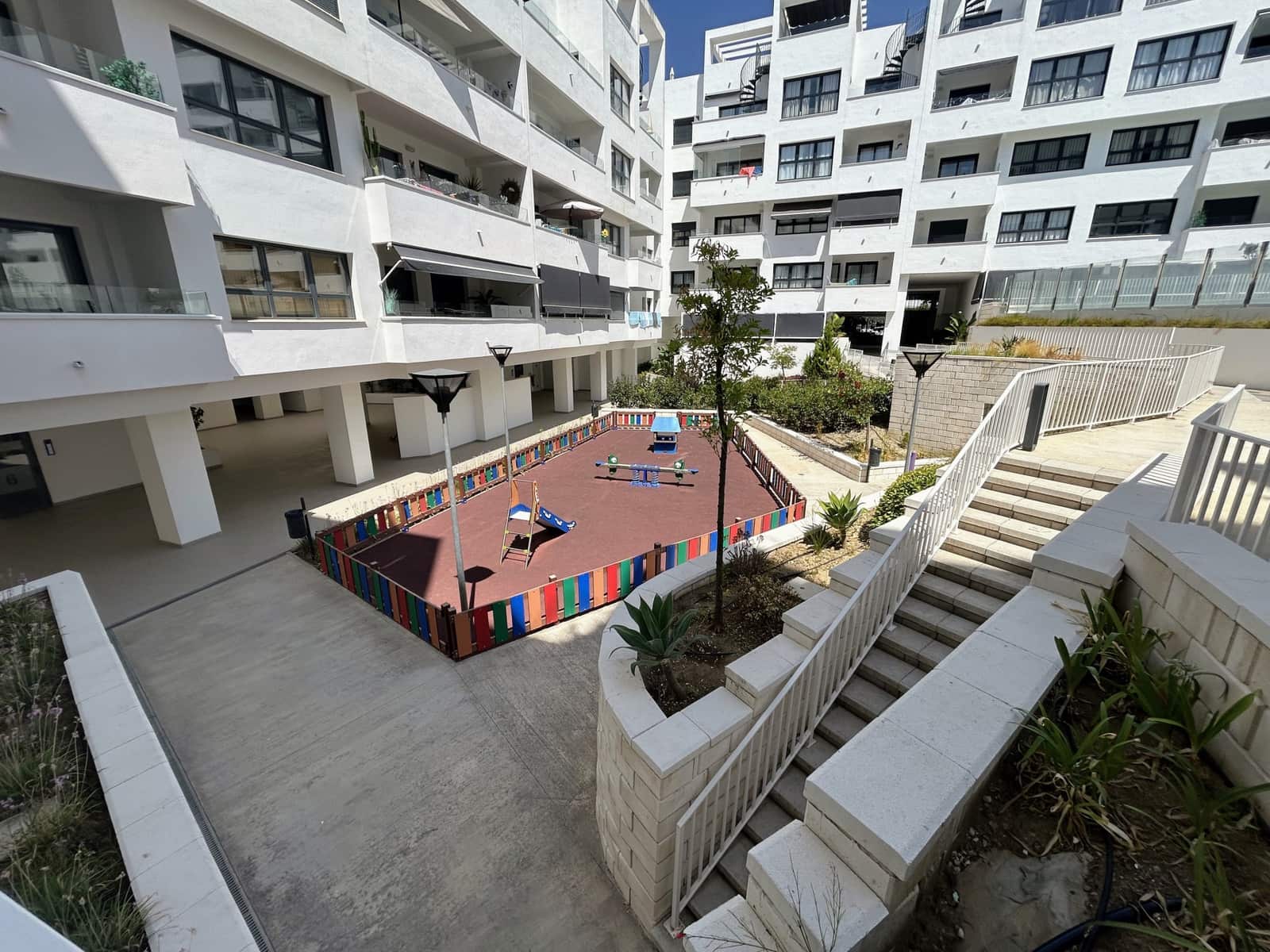 3 soverom Leilighet til salgs i Estepona med svømmebasseng garasje - € 420 000 (Ref: 9193682)