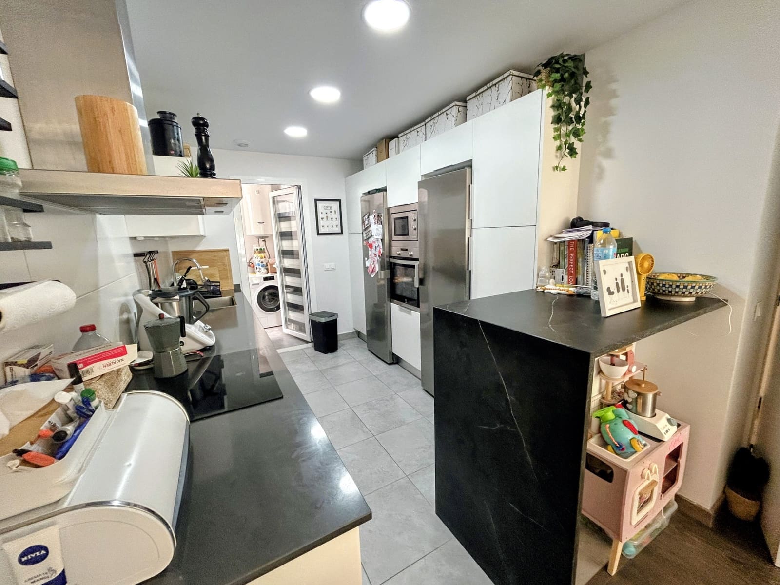 3 soverom Leilighet til salgs i Estepona med svømmebasseng garasje - € 420 000 (Ref: 9193682)