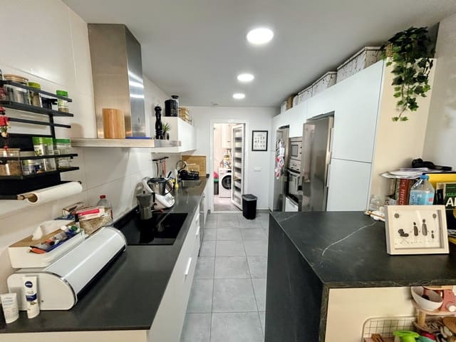 3 soverom Leilighet til salgs i Estepona med svømmebasseng garasje - € 420 000 (Ref: 9193682)