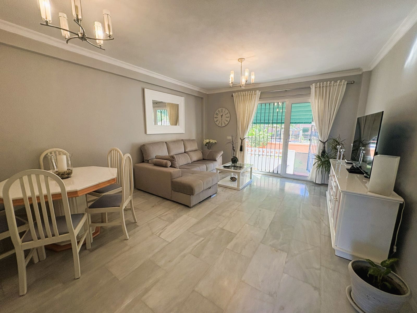 2 bedroom Apartment for sale in Manilva with garage - € 275,000 (Ref: 9344594)