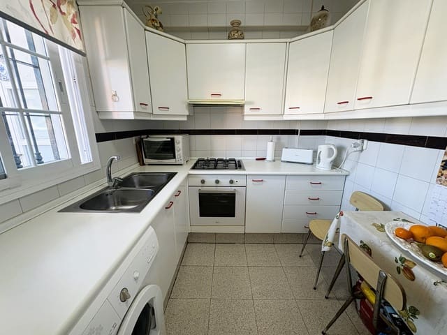 2 slaapkamer Appartement te koop in Manilva met garage - € 275.000 (Ref: 9344594)