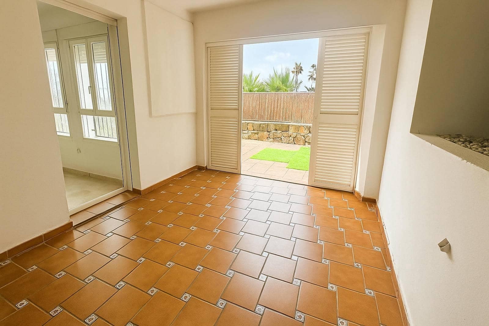 2 quarto Apartamento para venda em Manilva com piscina garagem - 245 000 € (Ref: 9347099)