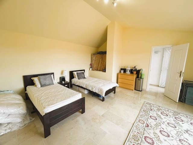 3 camera da letto Attico in vendita in Manilva con piscina garage - 345.000 € (Rif: 9390435)