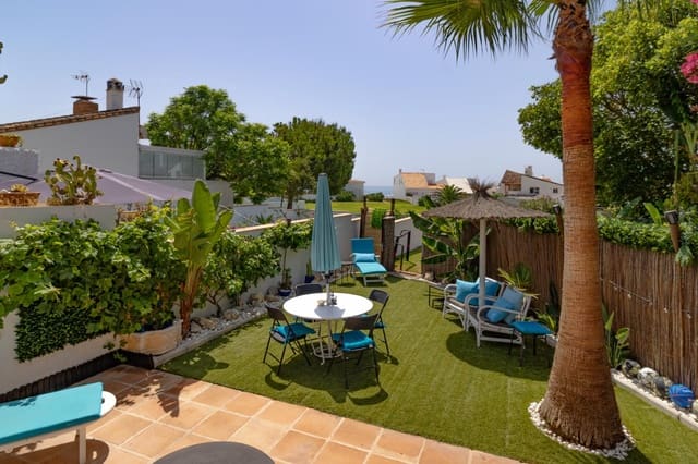 3 soveværelse Byhus til salg i Bahía Dorada, Estepona - € 624.990 (Ref: 9406423)