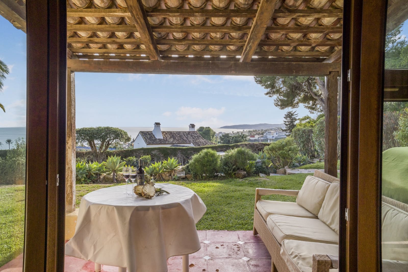 Chalet de 5 habitaciones en Bahía Dorada en venta con piscina garaje - 1.900.000 € (Ref: 9494524)